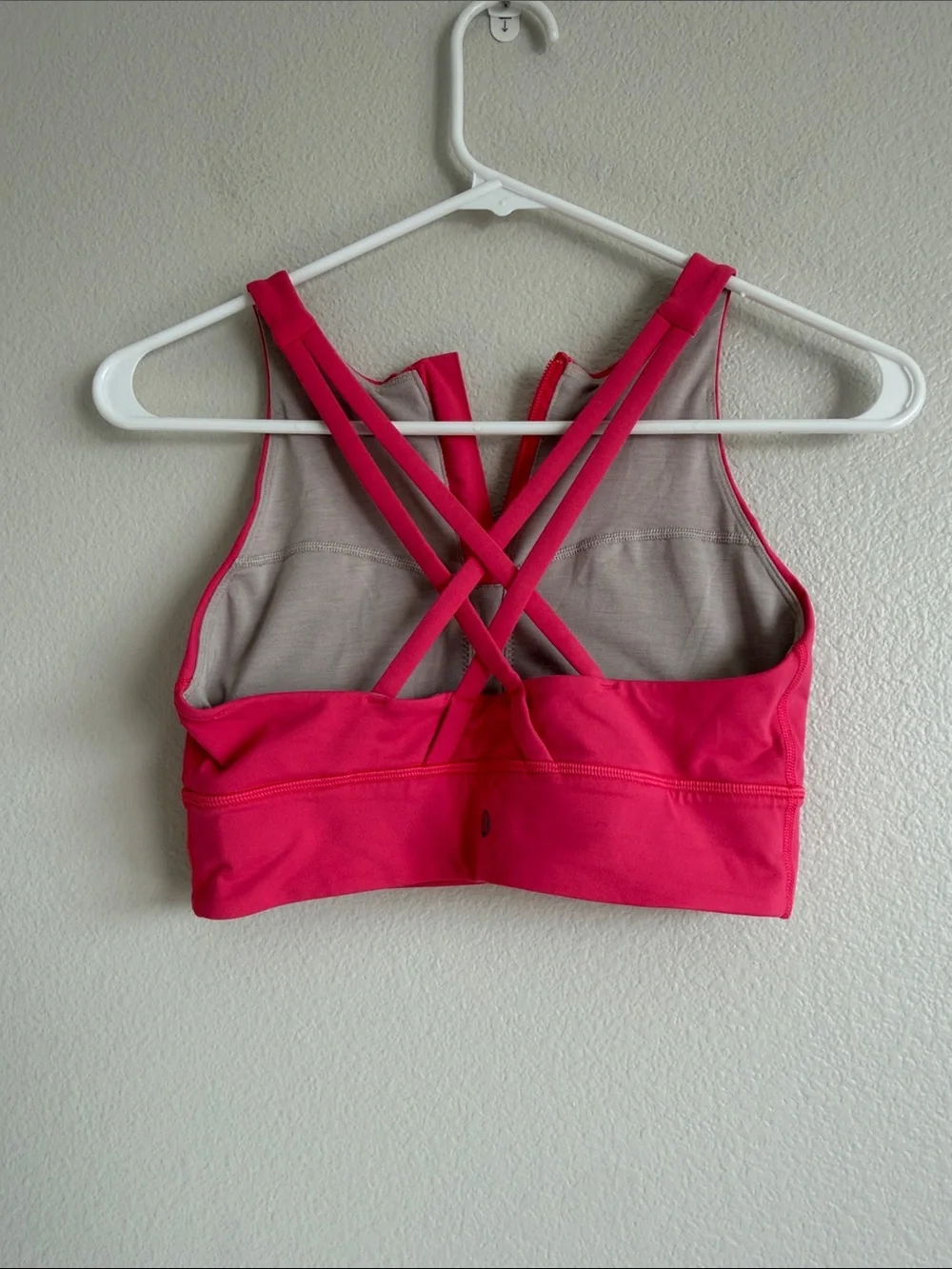Lululemon High Neck Energy Zip Front Bra, Medium Support B-D Cups in Pink - 6